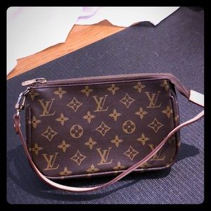 Faux Louis Vuitton Purse